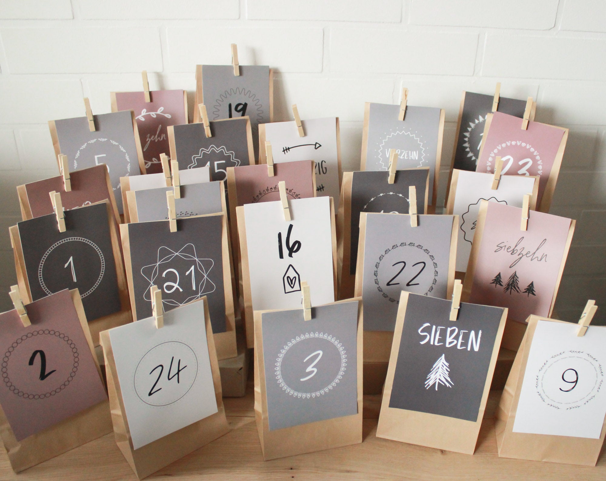 24 wunderschöne Adventskalender-Karten DIN A6